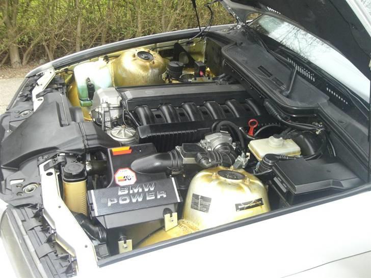 BMW 320i coupe billede 10