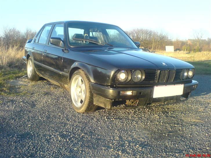 BMW 323i 2.5 *solgt* billede 8