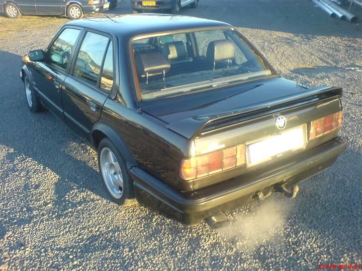 BMW 323i 2.5 *solgt* billede 9