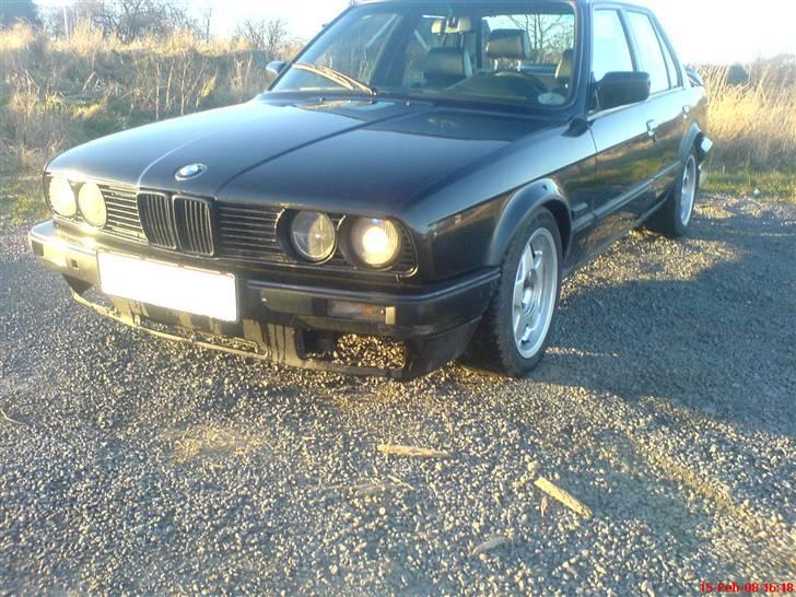 BMW 323i 2.5 *solgt* billede 12