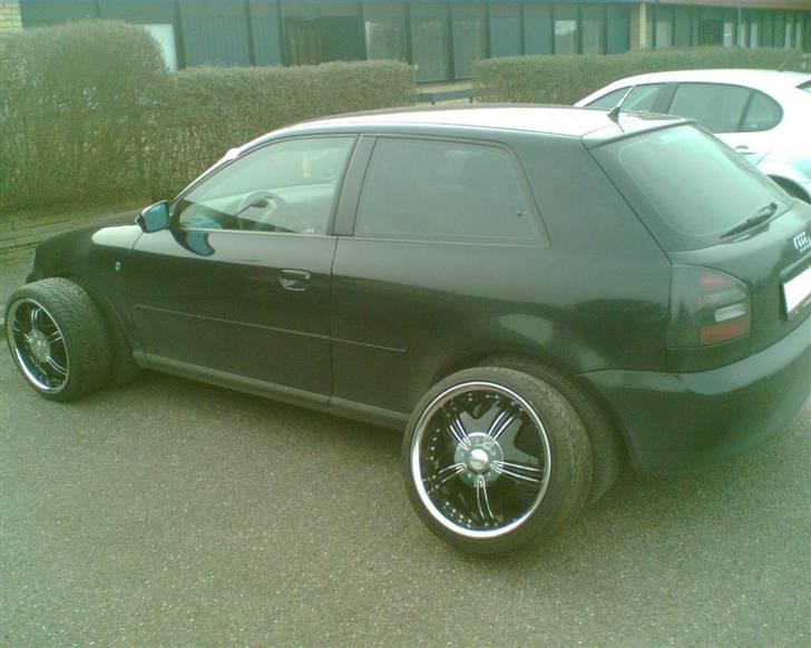 Audi A3 1.8T Ambiente - De nye 18" Bellagio fælge.. Så venter jeg bare på vejret tillader det :) billede 19