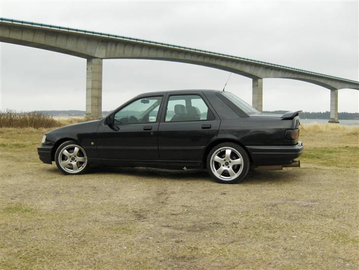 Ford Sierra Cossie 4x4 BYTTET - Så er der kommet 17" på hende. Det pynter da helt vild. billede 13