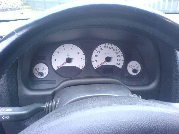 Opel astra g solgt - hvide ur skiver, skulle gerne have monteret plasma skiver på et tidspunkt. billede 5