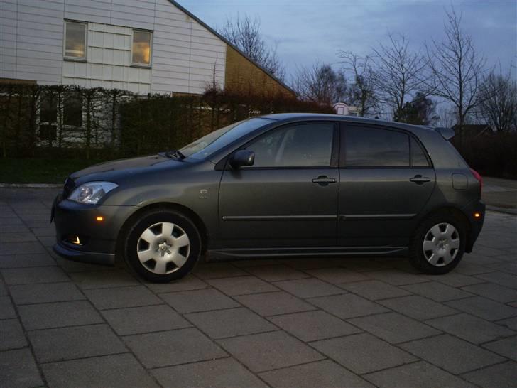 Toyota corolla terra (Solgt) - så er der vinterdæk på vognen billede 13