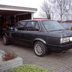 BMW 320I  E30 ( SOLGT )