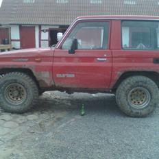 Toyota land cruiser lj70