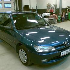 Peugeot 306