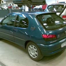 Peugeot 306