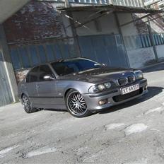 BMW 523i AUT Kompressor