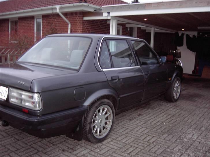 BMW 320I  E30 ( SOLGT ) billede 5