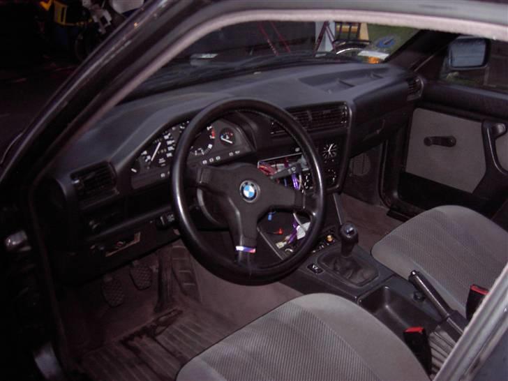 BMW 320I  E30 ( SOLGT ) billede 6