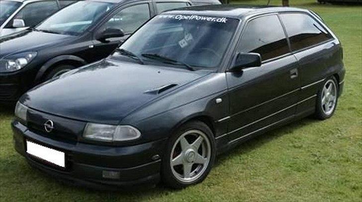 Opel Astra F GSI 16V *SOLGT* billede 1