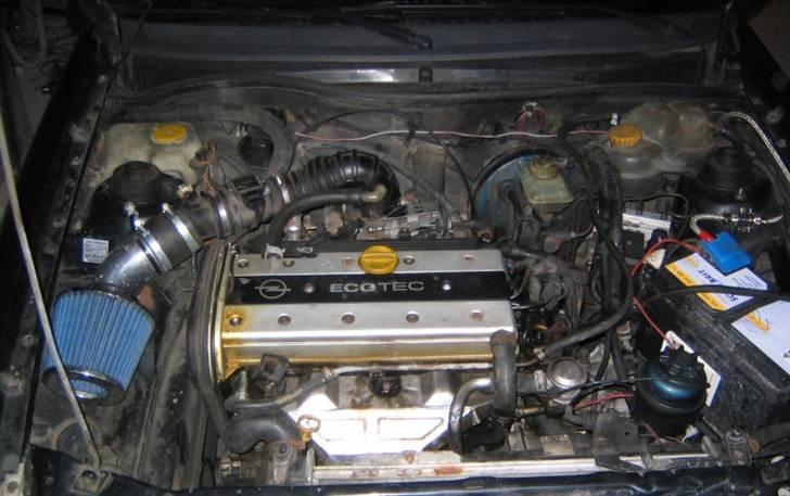 Opel Astra F GSI 16V *SOLGT* billede 4