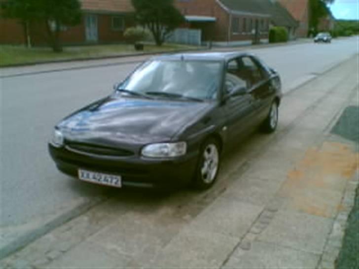 Ford Escort=16v SOLGT billede 8
