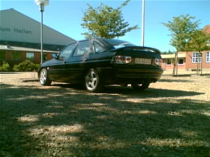 Ford Escort=16v SOLGT billede 13