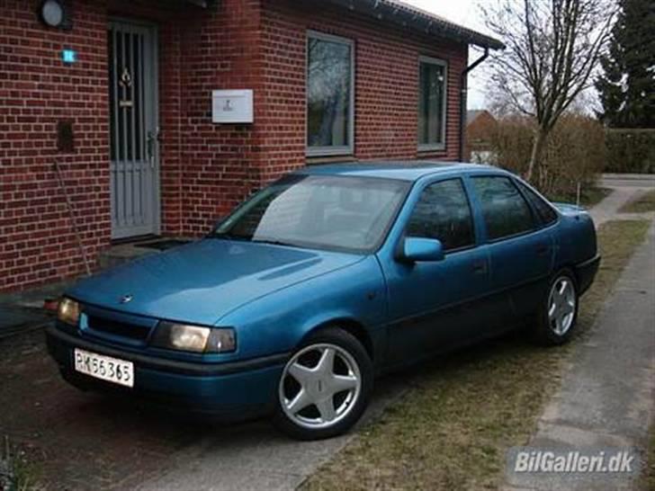 Opel Vectra A 2.0 8v SOLGT billede 1