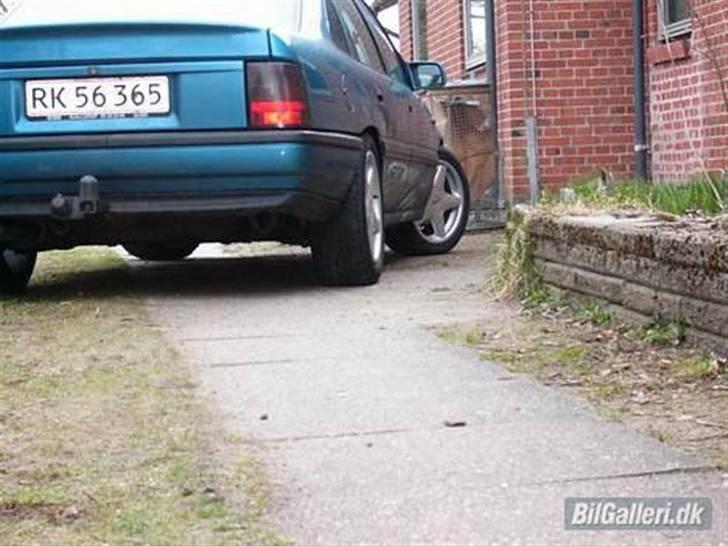 Opel Vectra A 2.0 8v SOLGT billede 2