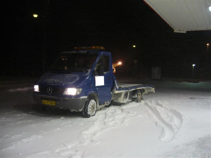 Mercedes Benz Sprinter Autotransporter - Fra snestormen Februar 07 billede 10