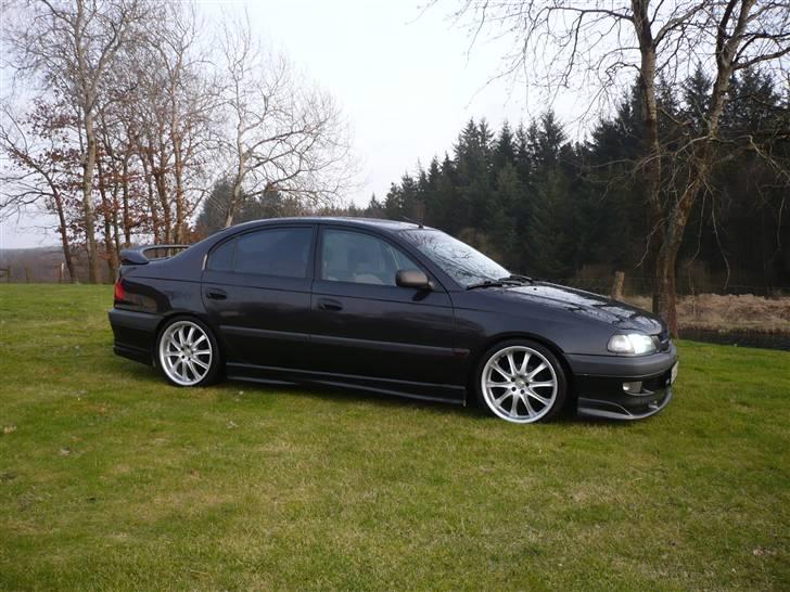 Toyota       Avensis 20v Solgt billede 3