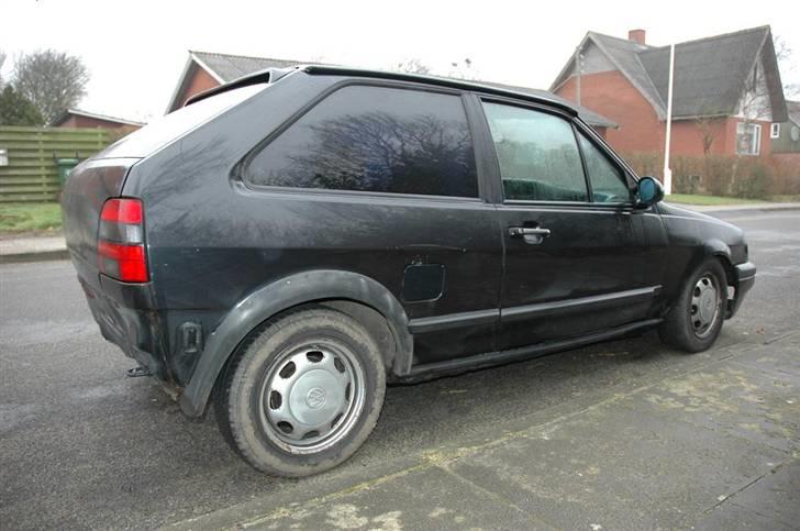 VW Polo Coupe GT SOLGT! - Ja godt ser det ikke ud, men skal det nok komme til :) billede 6