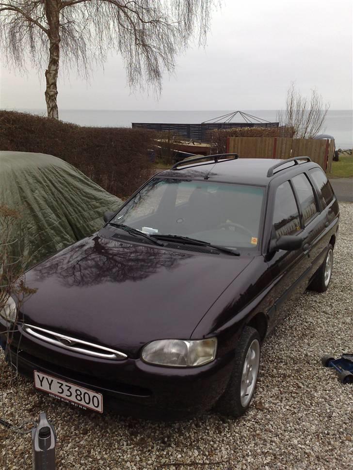 Ford Escort st.car *solgt* billede 6