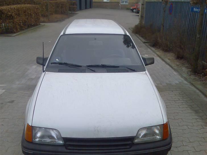 Opel Kadett 1,3S Van Skrottet billede 7