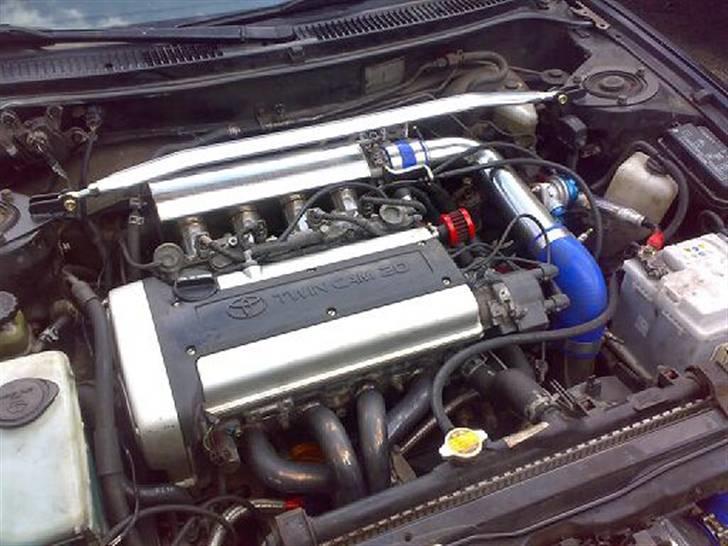 Toyota Corolla 20V Turbo SOLGT billede 11