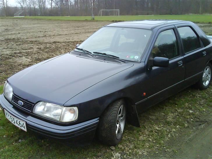Ford Sierra GT *totalskadet* billede 1