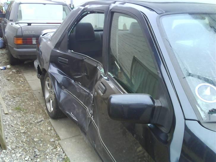 Ford Sierra GT *totalskadet* - påkørt af lastbil... billede 19