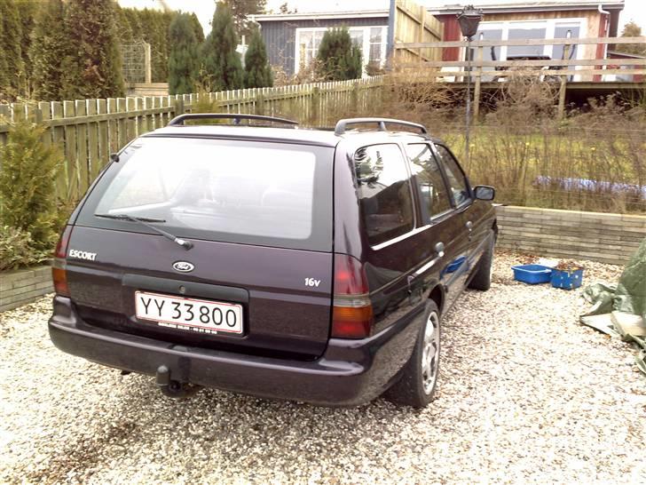 Ford Escort st.car *solgt* billede 10