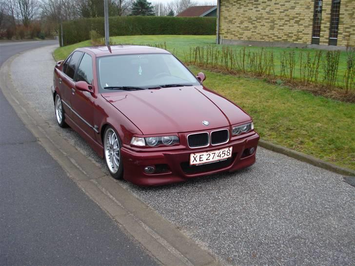 BMW 325i billede 1