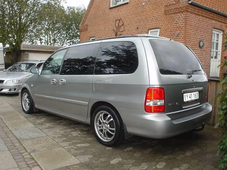 Kia carnival solgt billede 3