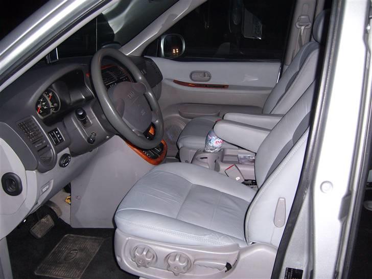 Kia carnival solgt billede 4