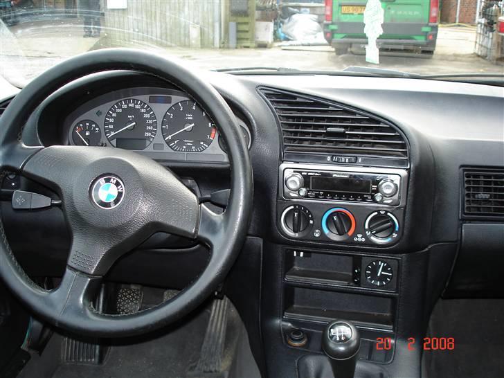 BMW 325i billede 12