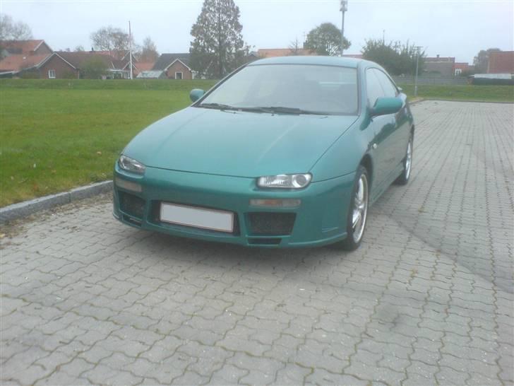 Mazda 323F BA - SOLGT. billede 2