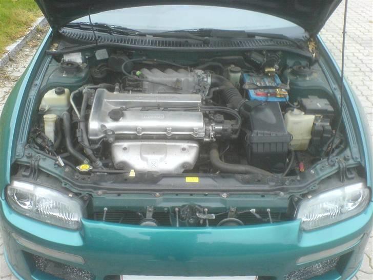 Mazda 323F BA - SOLGT. billede 3