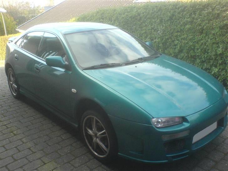 Mazda 323F BA - SOLGT. billede 5