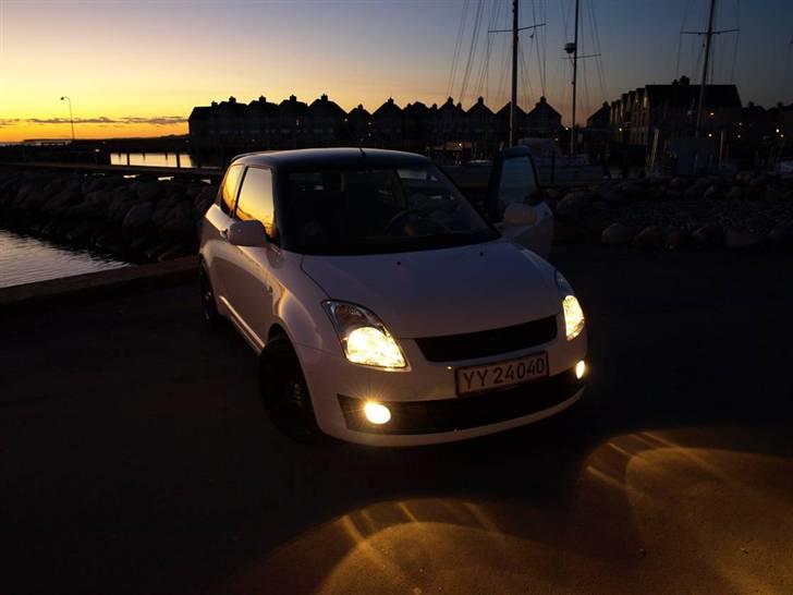 Suzuki swift GL-J billede 5