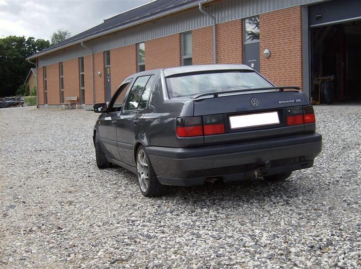 VW Vento 2.0 I GL (Solgt) billede 2