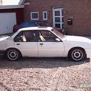 Opel Ascona C  *SOLGT*