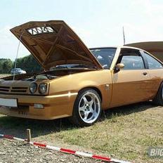 Opel manta Gsi