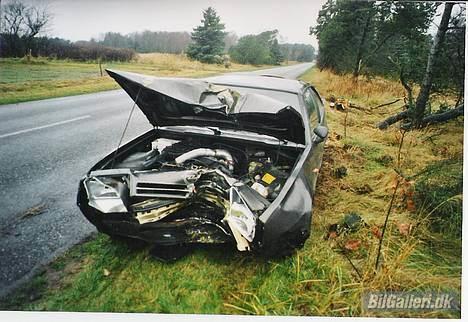 Opel Manta 1.8 GT - R.I.P :( - Den kommer jo desværre ikke ud at køre igen :( ! billede 9