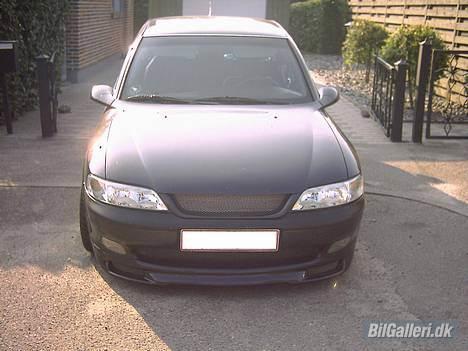 Opel Vectra CD - original / alu gitter billede 6