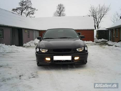 Toyota Corolla G6R Solgt - Lige lidt øjnskygge og hvide blink Lavet af Renè J (Red Baron) billede 1