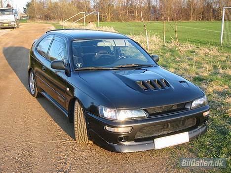 Toyota Corolla GSI Turbo SOLGT - D. 24/4 - Frontkofangeren skal renoveres (Spartles og males) efter nogle skader i vinters... billede 2