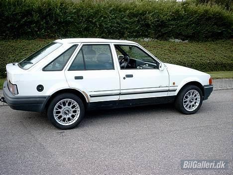 Ford Escort RS turbo - Sådan var den før den fik en "lille" opgradering... billede 7