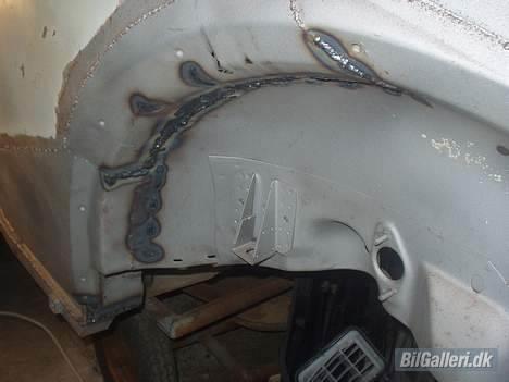 VW 1200 Cabriolet - Her skulle den tidligere pladesmeds arbejde lige reddes lidt billede 4