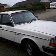 Volvo 240 GL