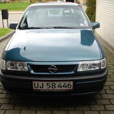 Opel SOLGT Vectra 1,8 i