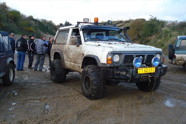 Nissan patrol y60 GR billede 1